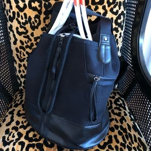 Lululemon matchpoint tennis bag